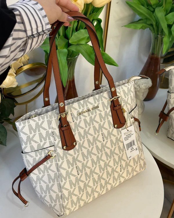 Michael Kors MK Voyager Tote Bag With Side Pocket & Dust Bag (White - 972)(BSB) - Image 5