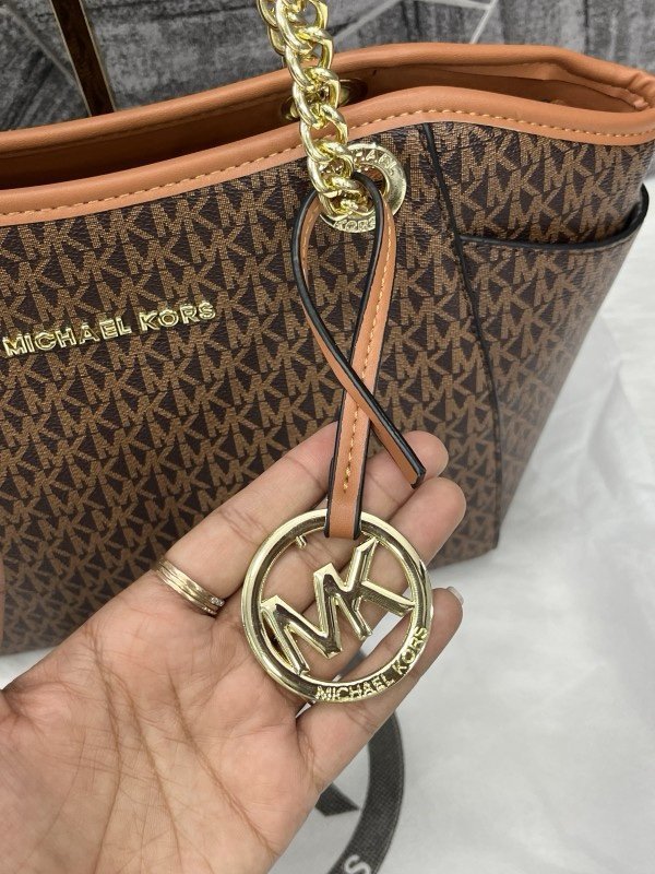 Michael Kors Jet Set Tote Travel Signature With Dust Bag (19015 Coffee Brown) - Image 3