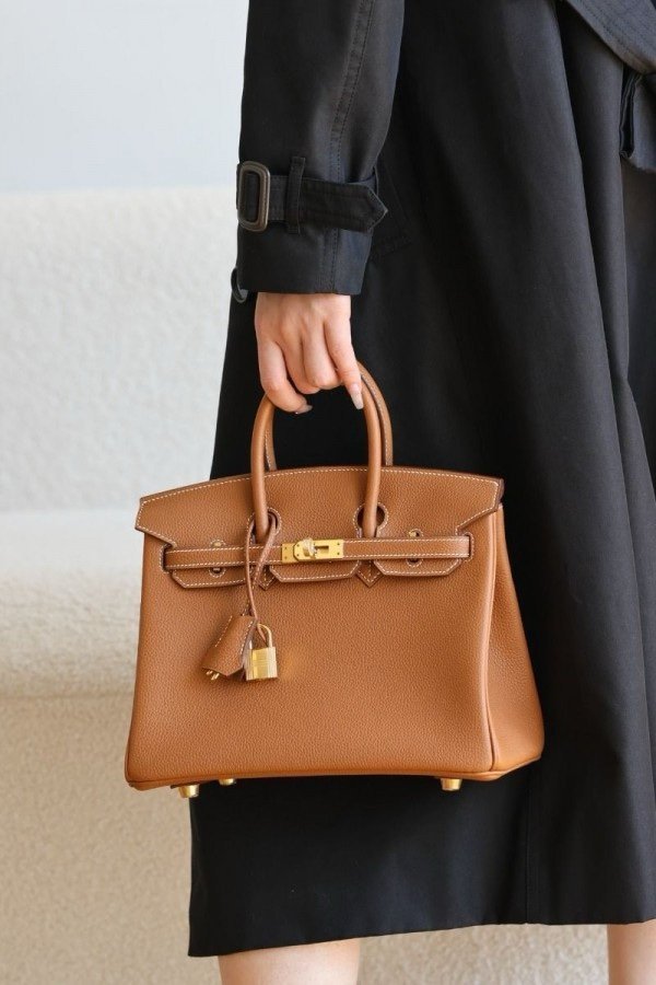 Hermes Brown Togo Leather Rose Gold Hardware Birkin Bag With Dust Bag & OG Box (BK25 Brown) - Image 4