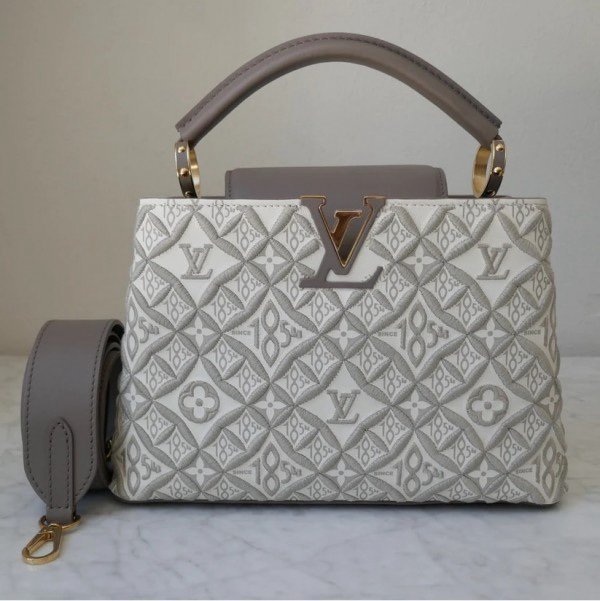Louis Vuitton LV Capucines M46042 Premium Quality Leather Bag With OG Box & Dust Bag & Extra Shoulder Strap (White - 300)(BSB) - Image 7