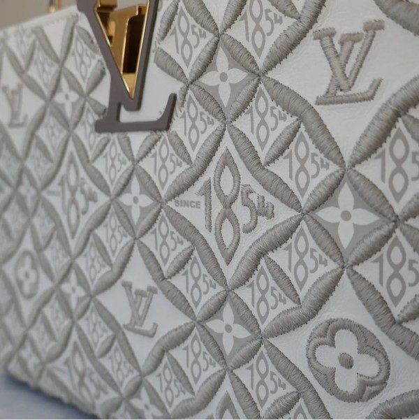 Louis Vuitton LV Capucines M46042 Premium Quality Leather Bag With OG Box & Dust Bag & Extra Shoulder Strap (White - 300)(BSB) - Image 9