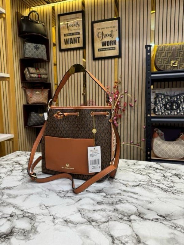 Michael Kors Maeve Medium Bucket Bag With Dust Bag Coffee Brown 100829(LB) - Image 6
