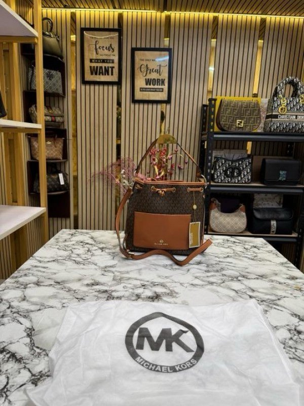 Michael Kors Maeve Medium Bucket Bag With Dust Bag Coffee Brown 100829(LB) - Image 9
