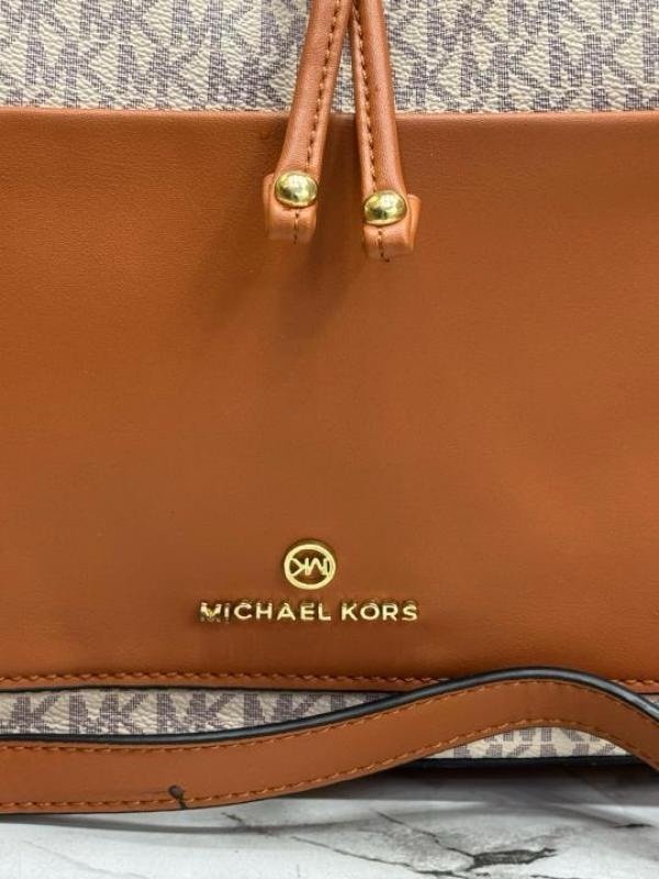 Michael Kors Maeve Medium Bucket Bag With Dust Bag Beige Brown 100829(LB) - Image 4