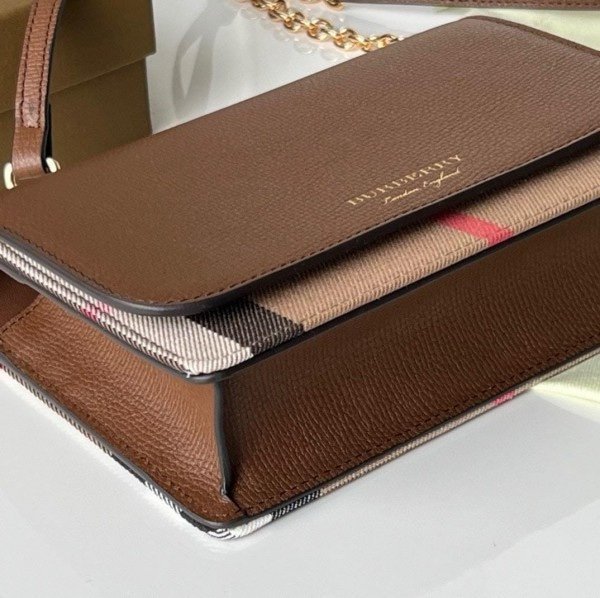 Burberry Bolsa Derby House Check Sling Bag With OG Box & Dust Bag 40681441 Brown(LB) - Image 4