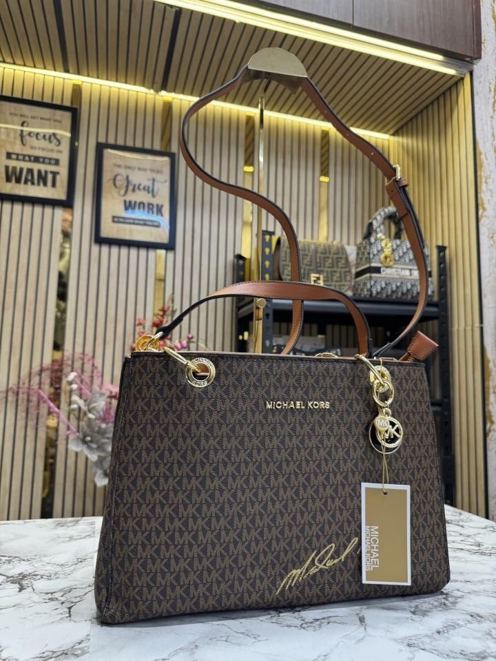 MICHAE L KORS CYNTHIA HANDBAG WITH OG DUST BAG PREMIUM QUALITY (COFFEE BROWN)(MT) - Image 3