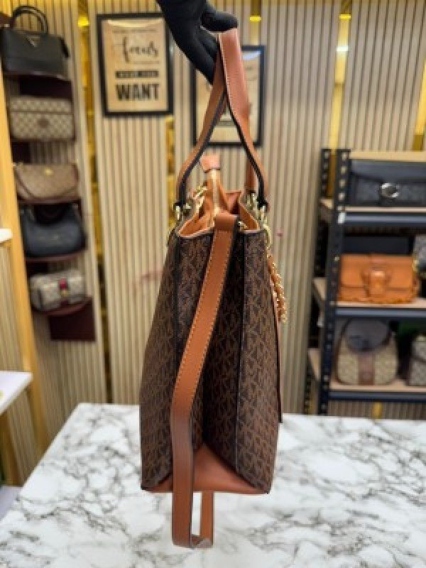 MICHAEL KORS PRORSUM HANDBAG WITH DUST BAG PREMIUM QUALITY (COFFEE BROWN)(MT) - Image 4