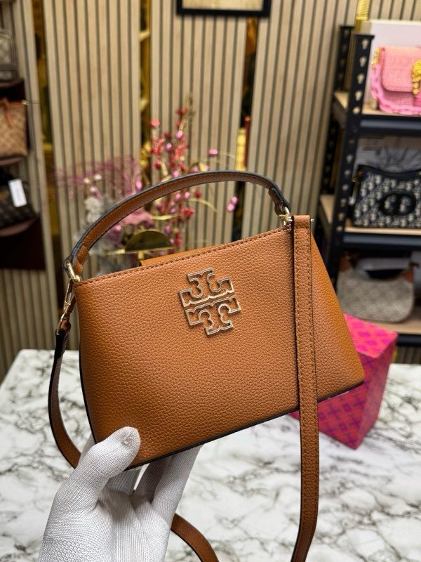 TOR Y BURCH BRITTEN HANDBAG CROCODILE PRINT WITH OG BOX AND DUST BAG AND SLING (BROWN) (S2)(MT) - Image 3